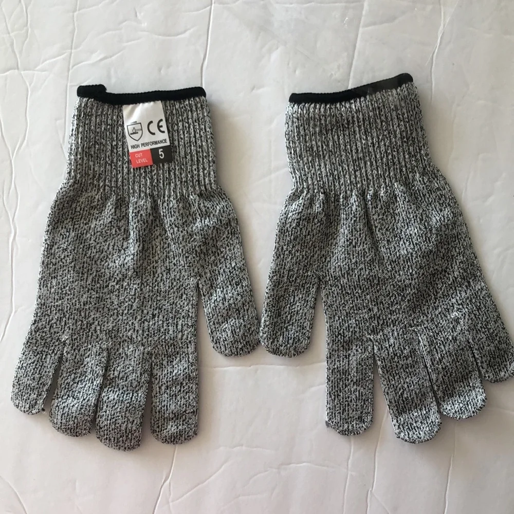Pair of Cut resistant Gloves Food Grade Level 5 Protection Safety Kitchen